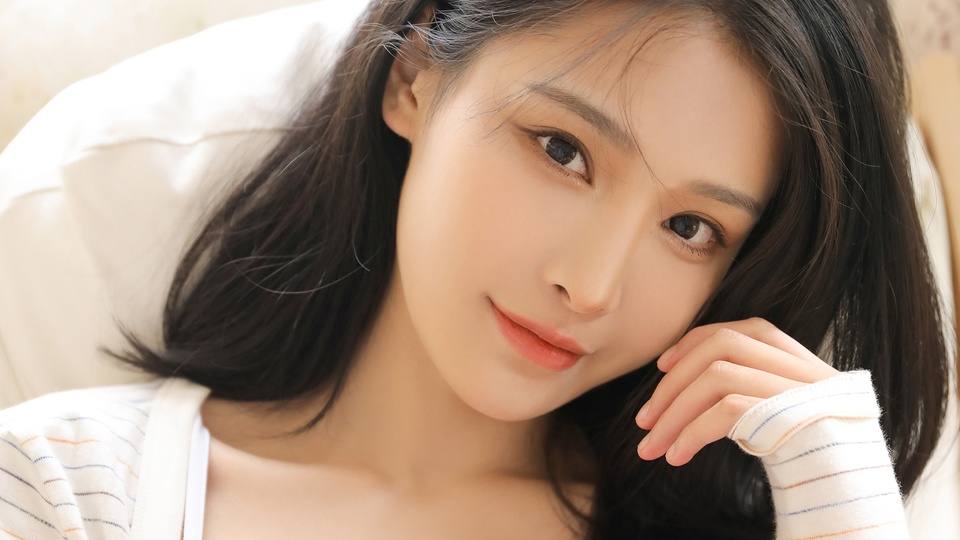 溫婉長髮美女私房照圖片桌面壁紙壁紙