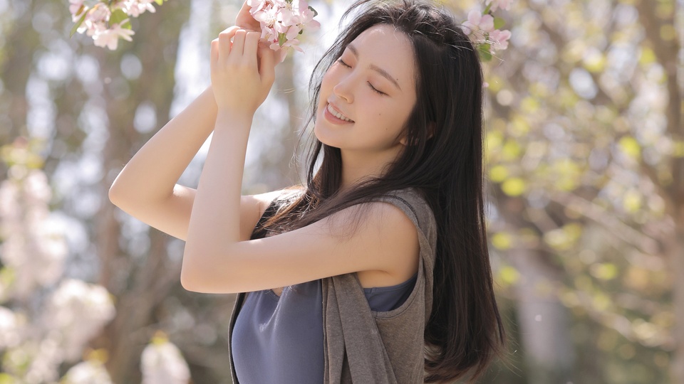 氣質美女春日寫真圖片桌面壁紙壁紙【5】