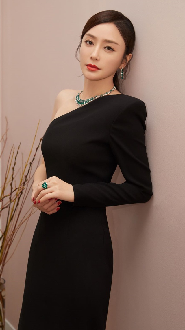 秦嵐 女明星
