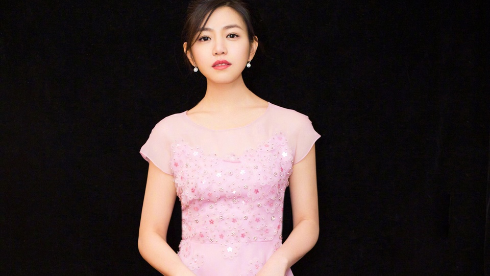 陳妍希 甜美粉色長裙優雅寫真高清壁紙壁紙