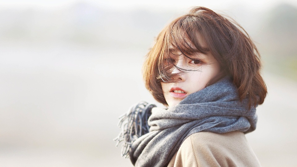 清純 短髮 陽光 治癒系 美女模特壁紙