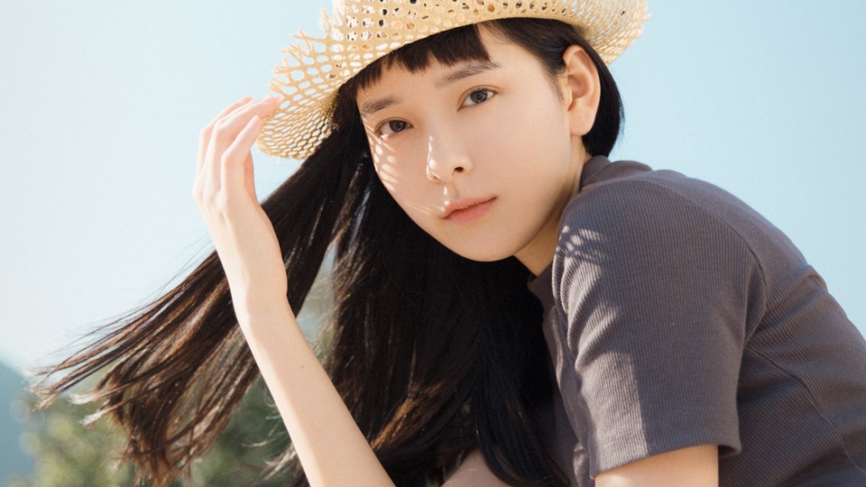 清純 夏日 草帽 陽光 美女模特壁紙